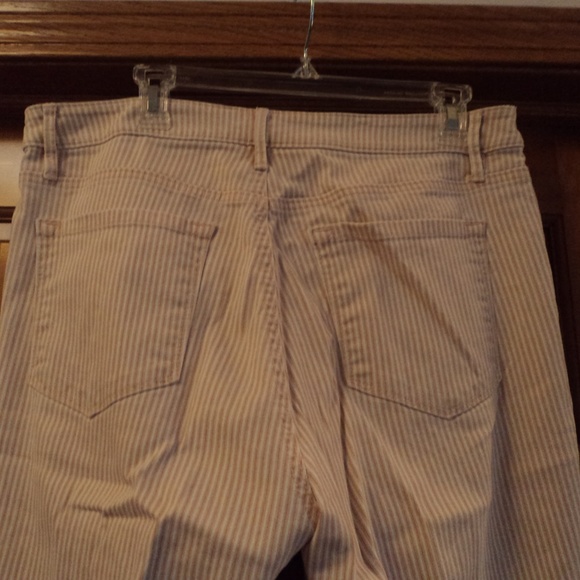 Jeans - Picture 4 of 5